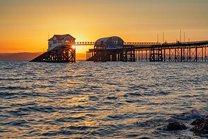 Dan Santillo Glass placemat - Pier