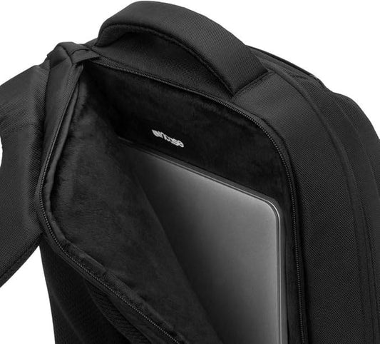 Incase Icon Slim Pack