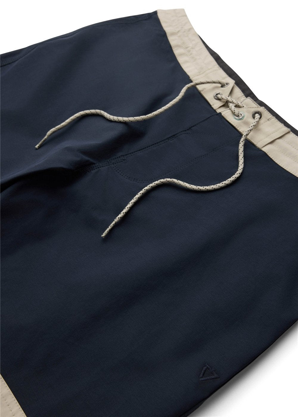 Vissla Carpark 16.5" Boardshort in Midnight, view 5