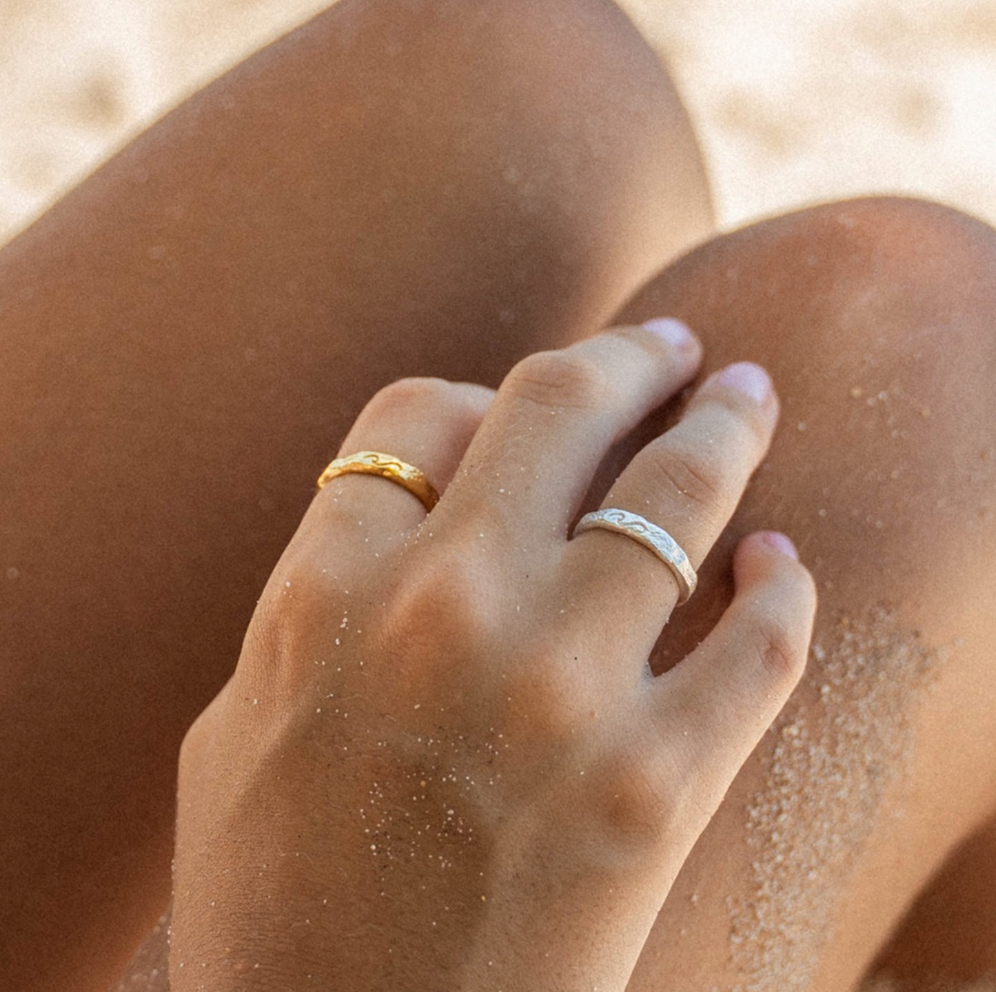 Pineapple Island Scratchy Wave Ring