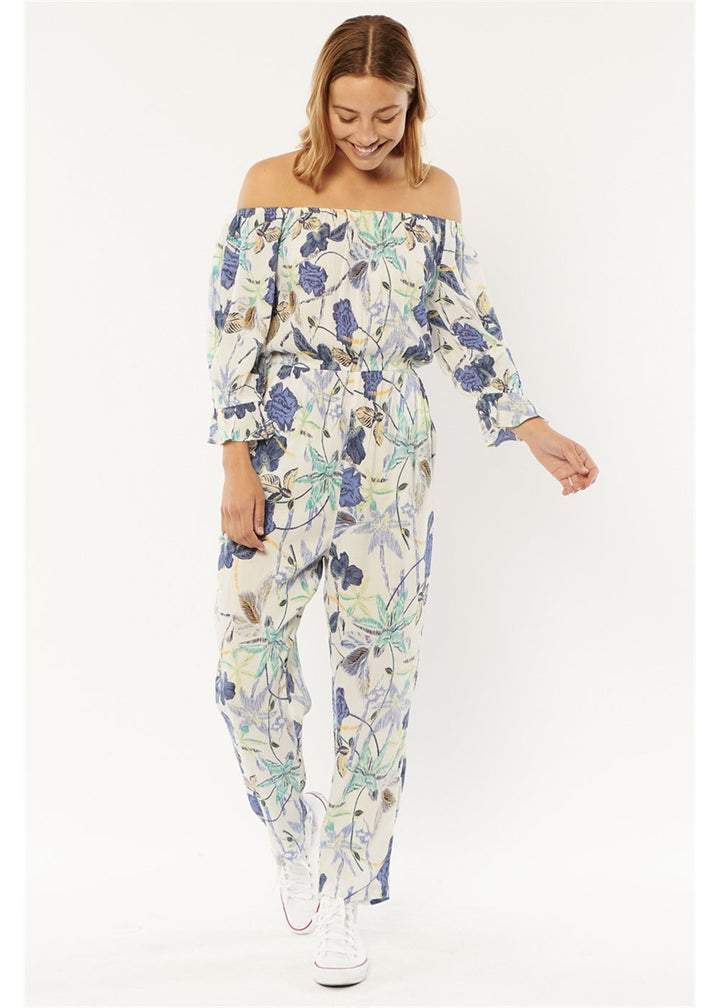 Sisstrevolution La Chiva Woven Jumpsuit in white with floral design