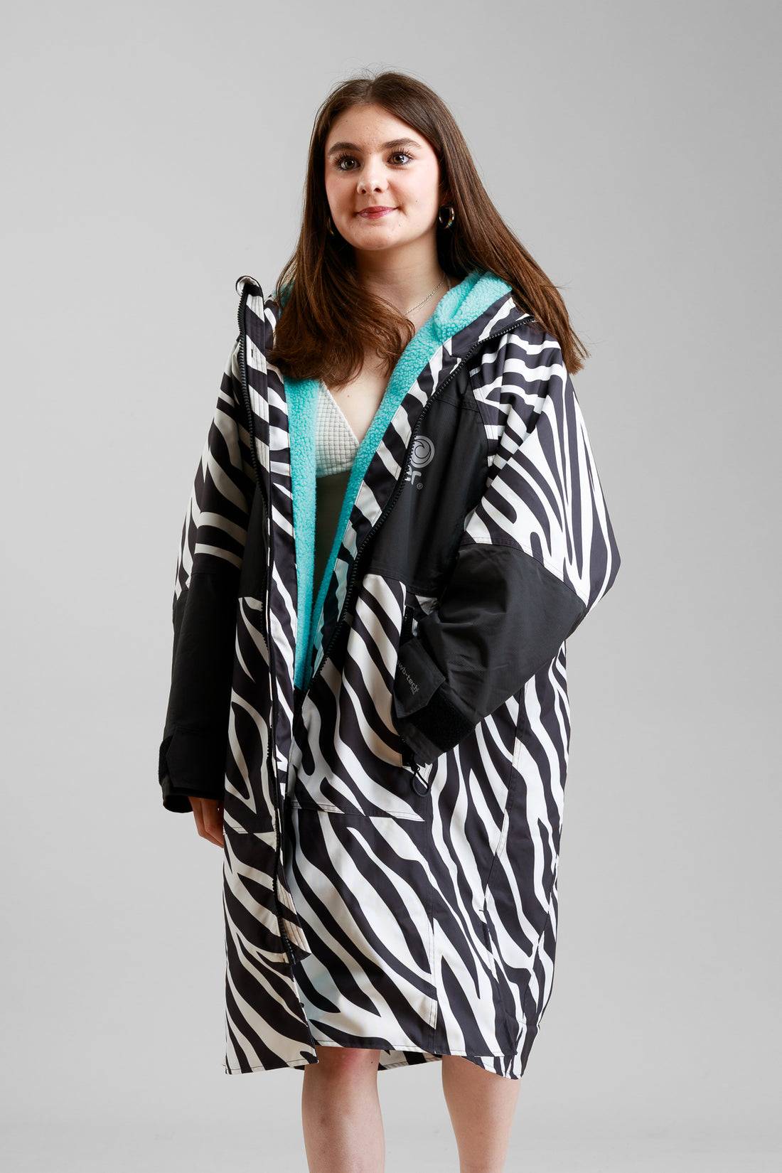 White water Juniors Hard Shell Robe - zebra