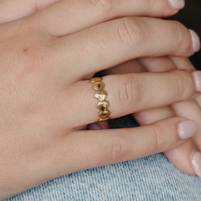 SEASHELL RING