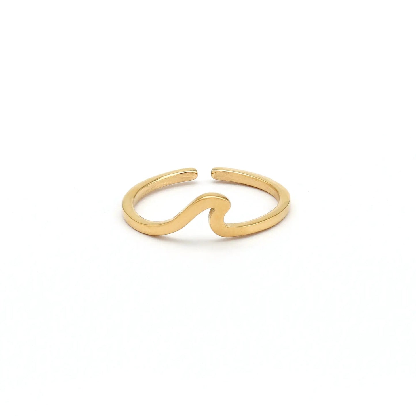 Elegant Wave Ring in 14k Gold Stainless Steel