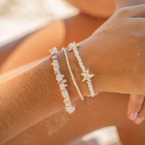 Pineapple Island Alona Beach Shell Bracelet Set