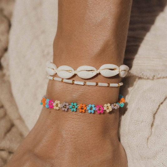 Beach Daisy Trio Bracelet Set