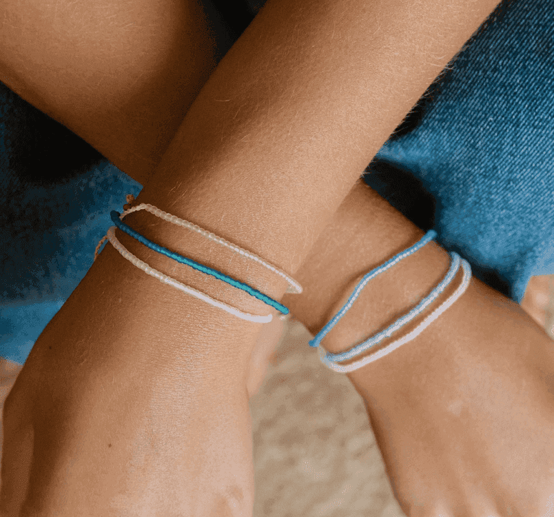 Pineapple Island Ka'anapali Frosted Glass Beaded Bracelet