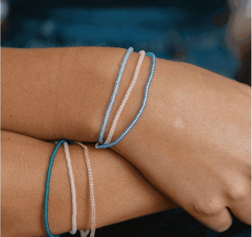 Pineapple Island Ka'anapali Frosted Glass Beaded Bracelet