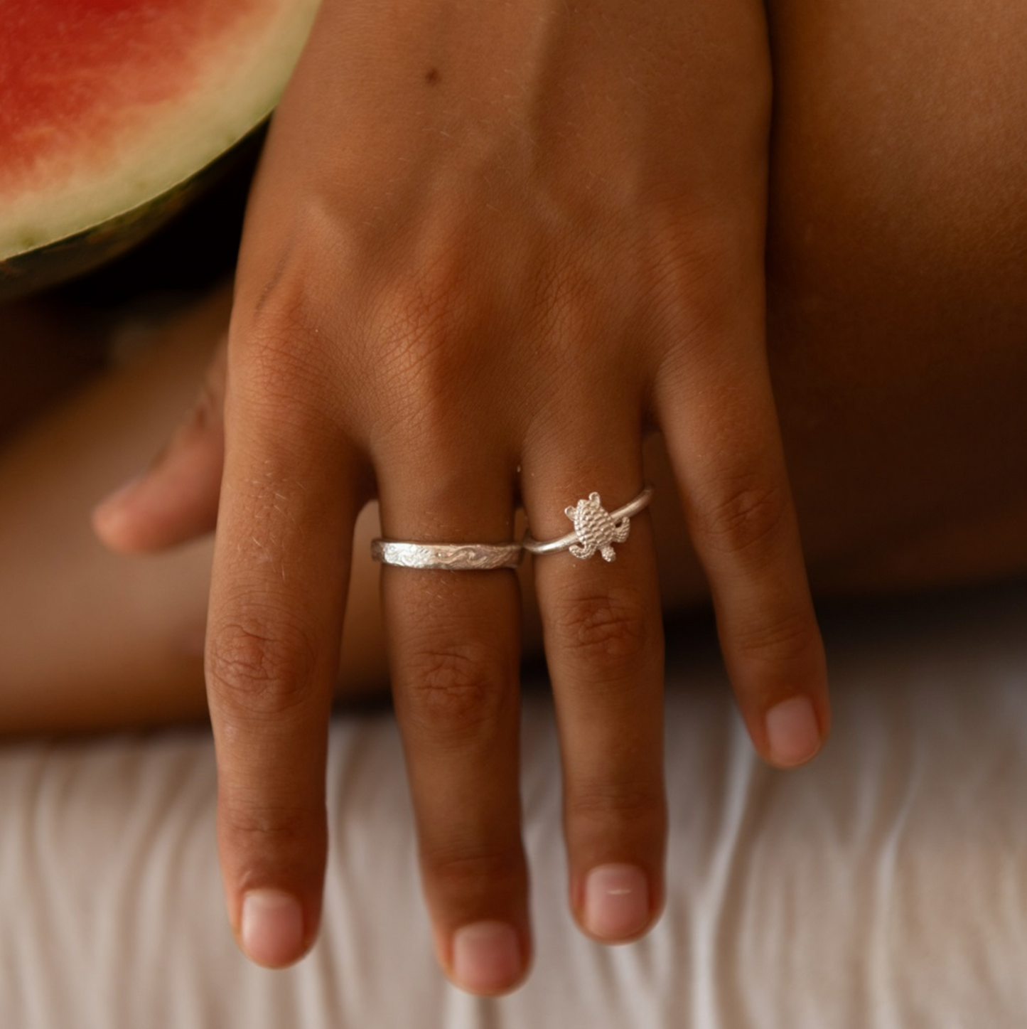 Pineapple Island Scratchy Wave Ring