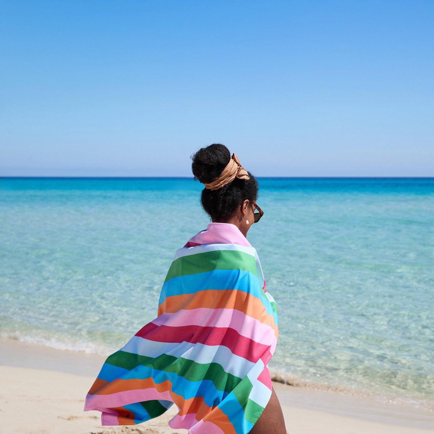 Durable XL Tuttifrutti Beach Towel for Quick Drying