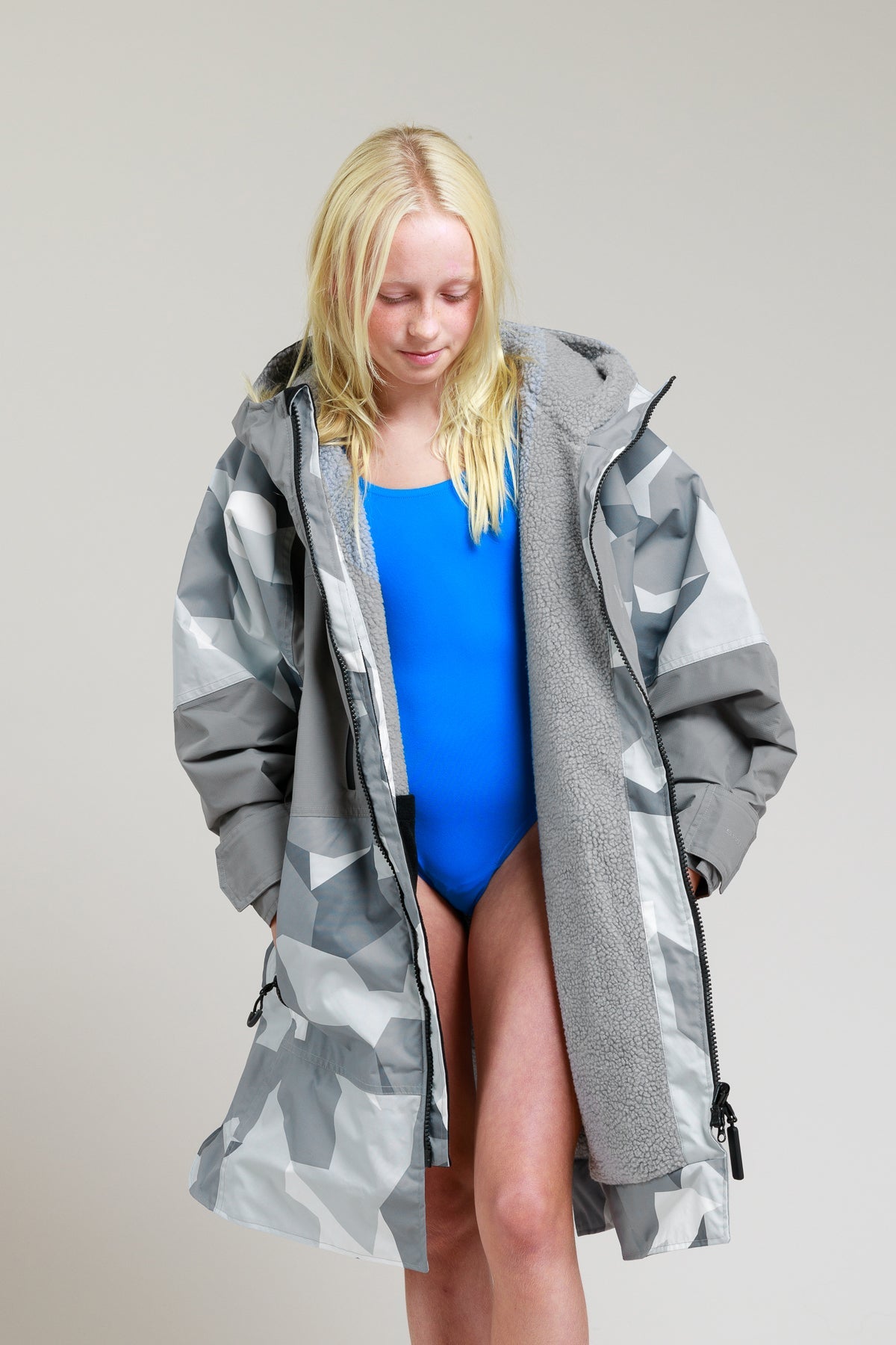 White Water Kids Hard Shell Robe - Arctic Camo/Grey