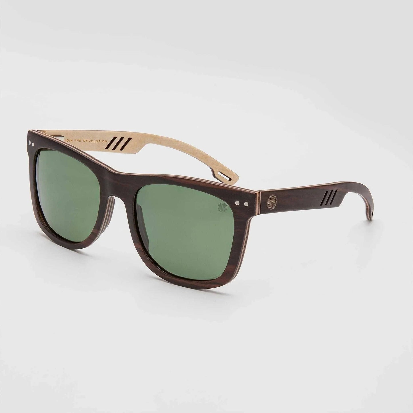 Eco-Friendly Sunglasses Pit Dog for Active Use