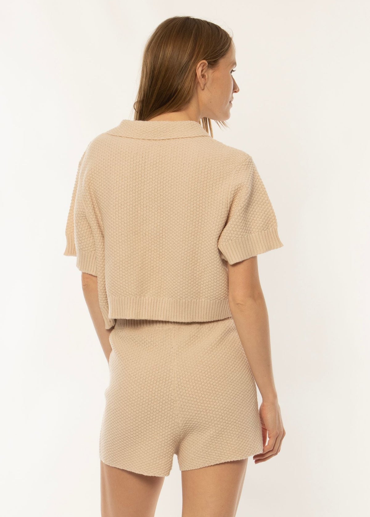 Sisstrevolution Playa Del Sol SS Sweater in almond cream, back view.