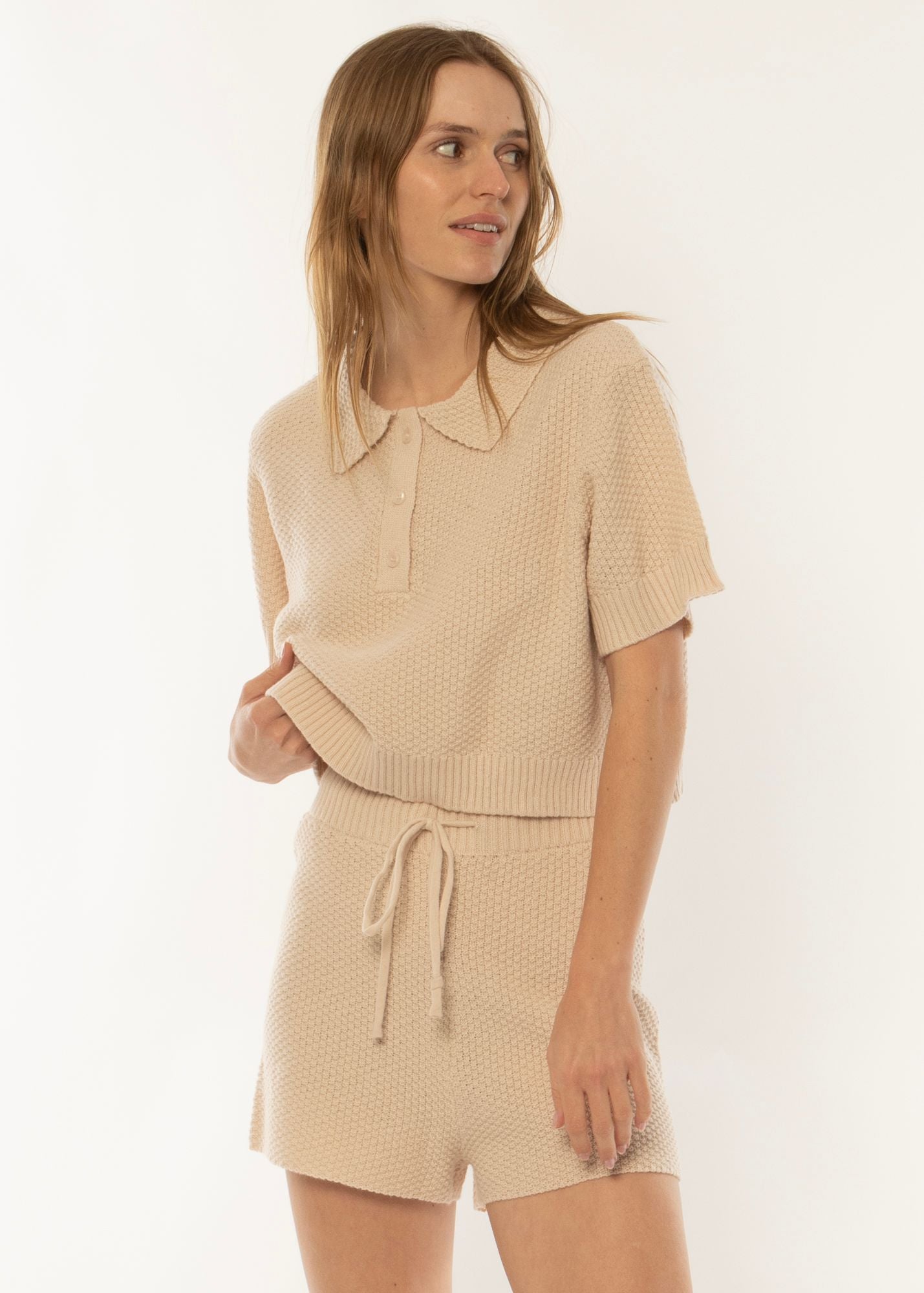 Sisstrevolution Playa Del Sol SS Sweater in almond cream, front view.