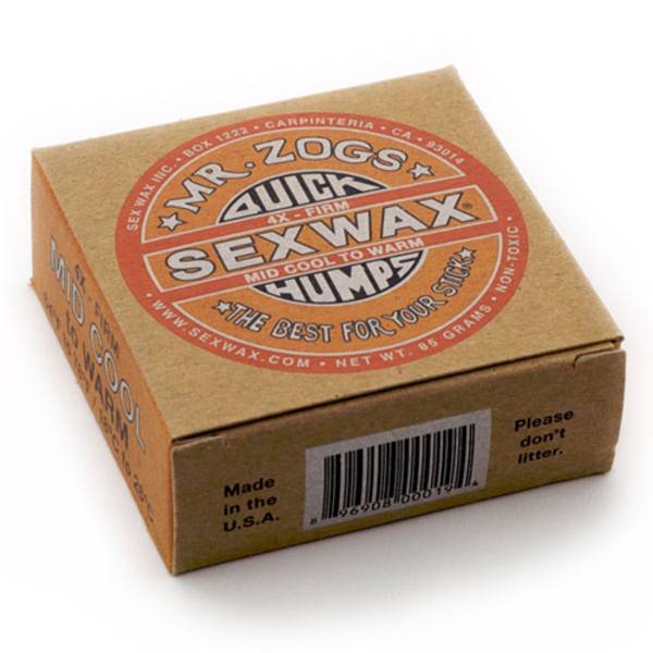 SexWax Quickhumps green surfboard wax for cool to mid warm waters.