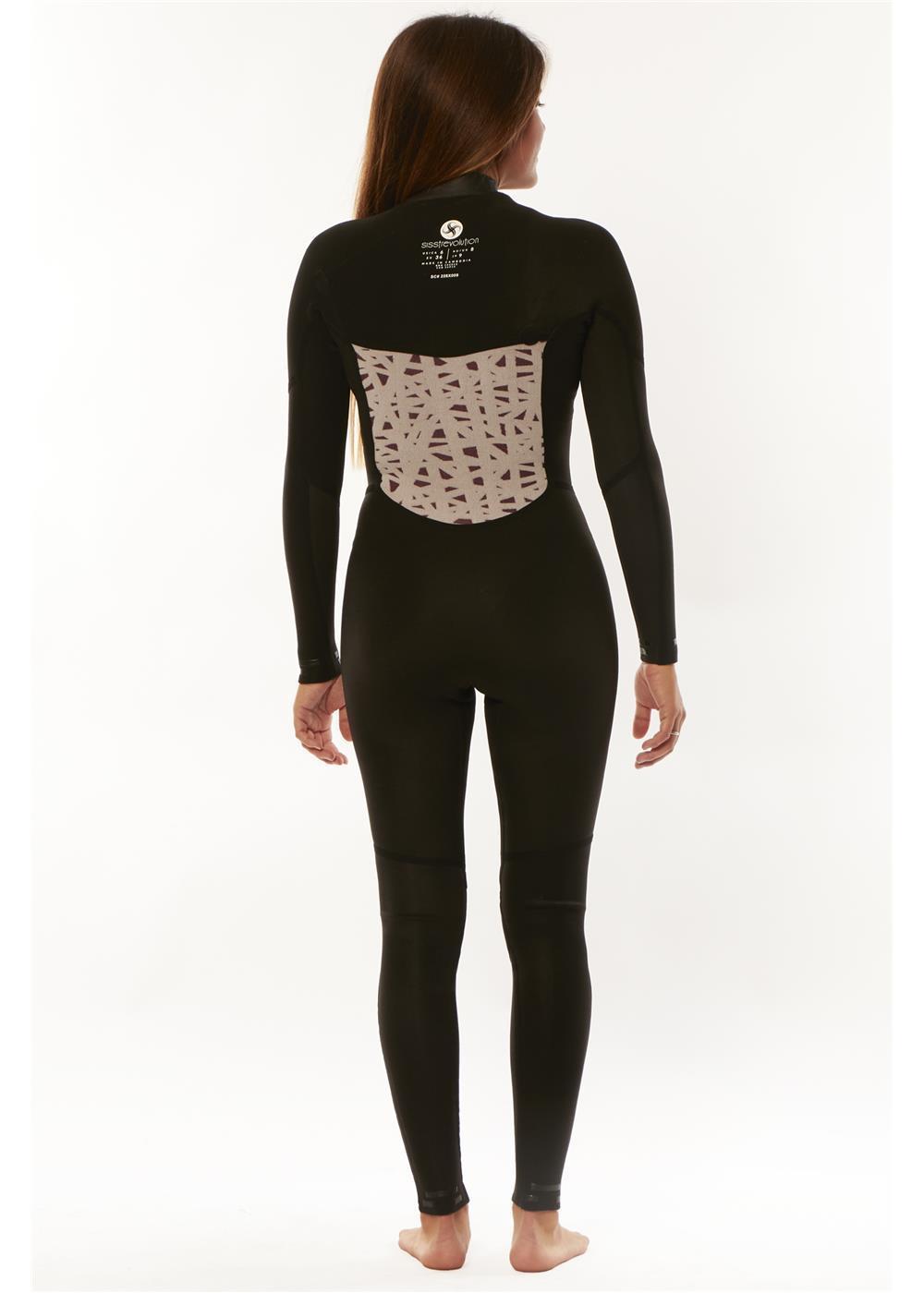 Sisstrevolution 7 Seas 3/2 chest full wetsuit in solid black, interior back panel.